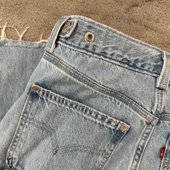 Levi's Cinch Baggy Wide Leg Light Wash Jeans Women's size 28 6 - Picture 10 of 10